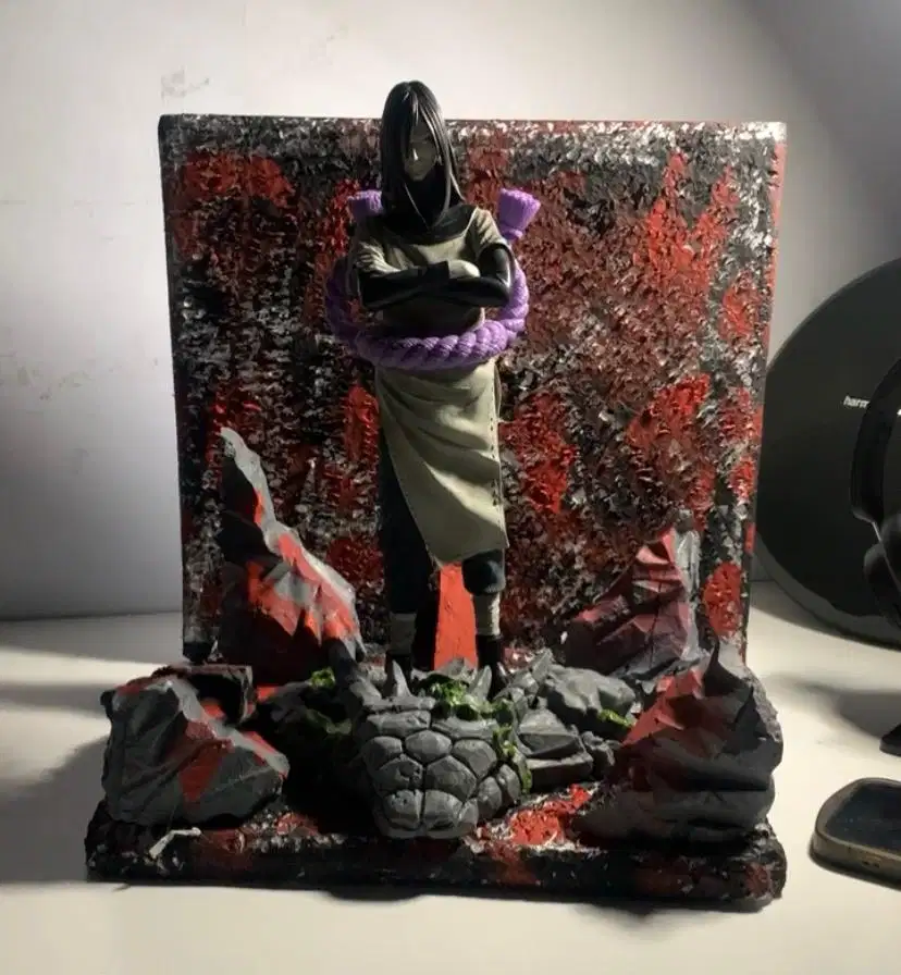 Orochimari action figure + base