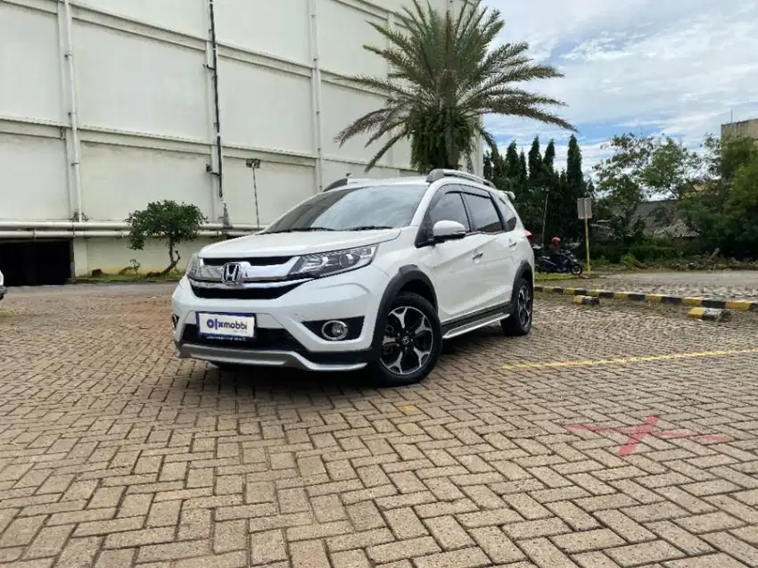 Low KM TDP 9,JT Honda BRV 1.5 Prestige Bensin-AT Putih 2018