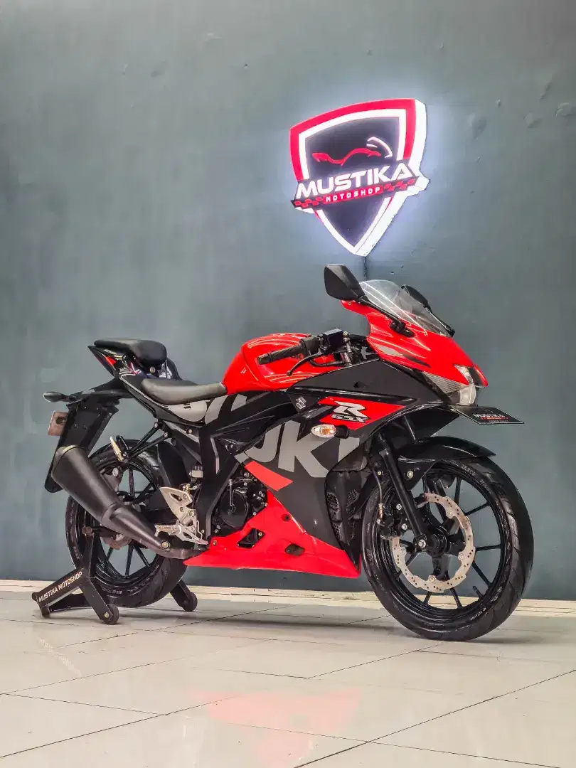 TERMURAH‼️ SUZUKI GSX 150R Keyless 2023 Hitam merah Mustika motoshop