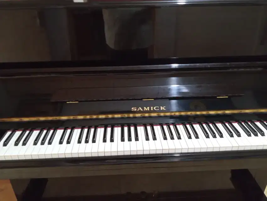 Jual BU. Piano Samick tinggi 121suara baik 11jt