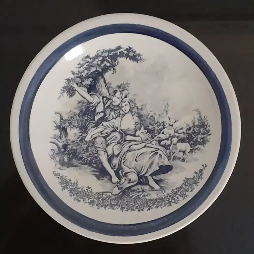 Piring Pajangan retro koleksian pribadi