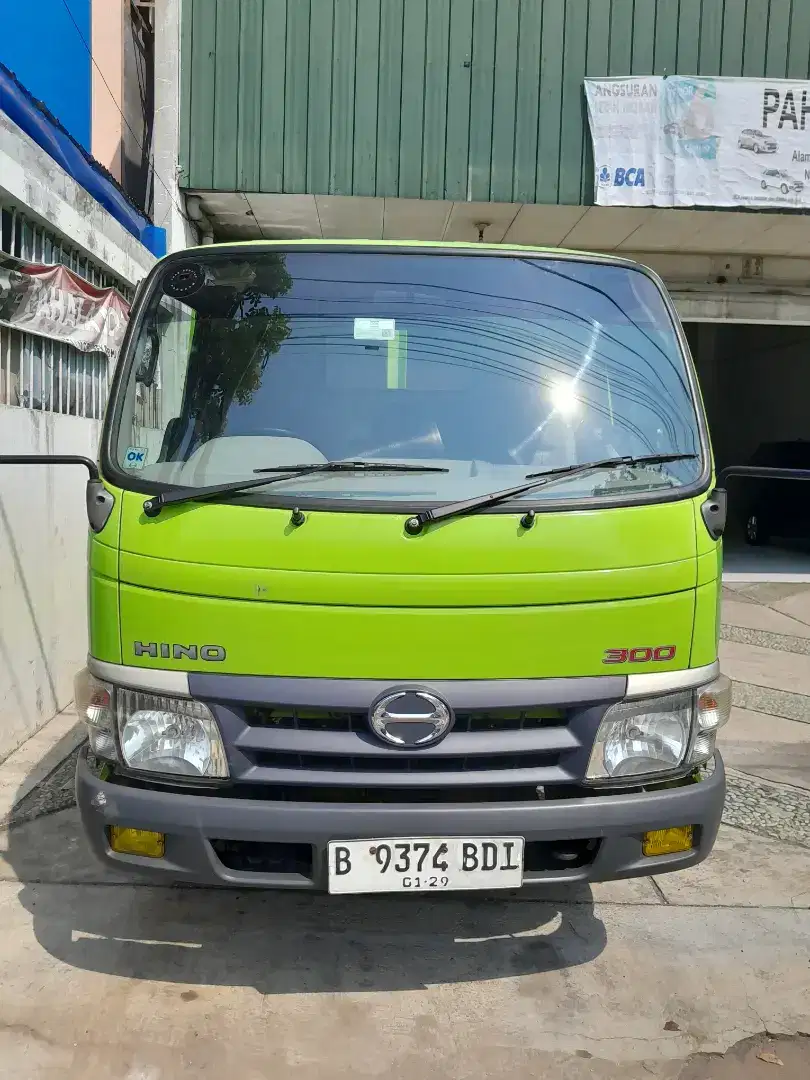 Hino Dutro 110 SD Long