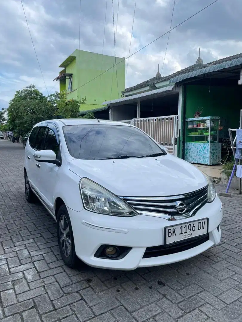 Nissan Grand Livina 2017