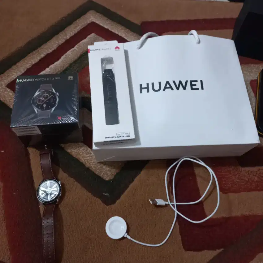 Dijual cepat Jam Tangan Pria Digital Merk Huawei