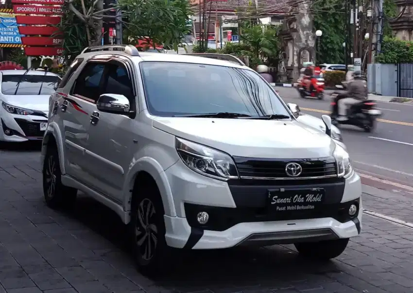 RUSH TRD 2017 S MANUAL ASLI BALI TANGAN PERTAMA