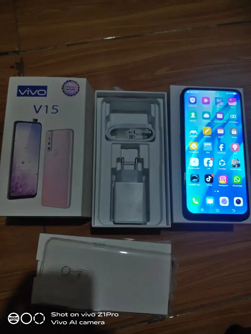 Vivo v15 ram 8/256 klngkapan kaya di pic nominus