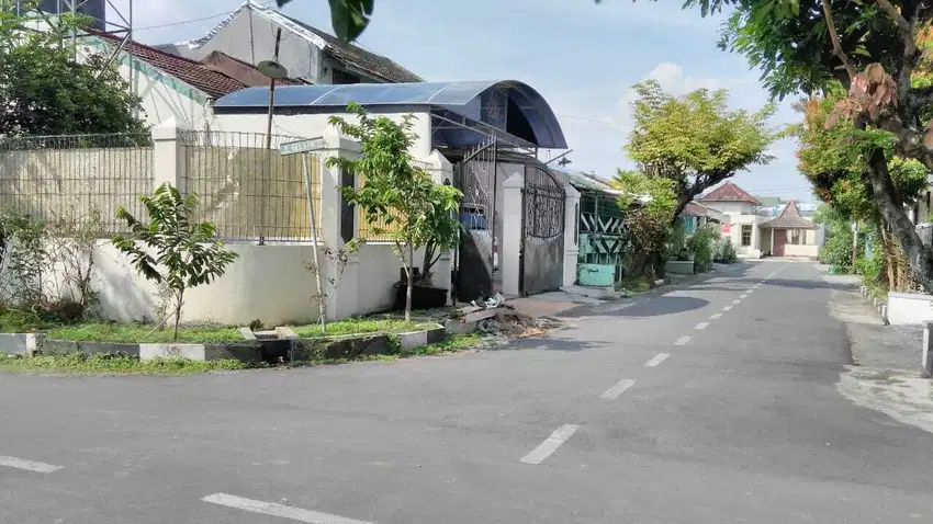 Rumah siap pakai di solo baru