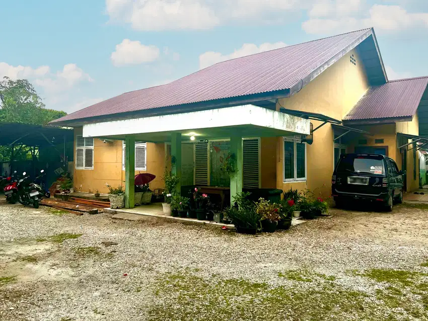 Rumah Dengan Tanah Luas Siap Huni di Pusat Kota Pekanbaru