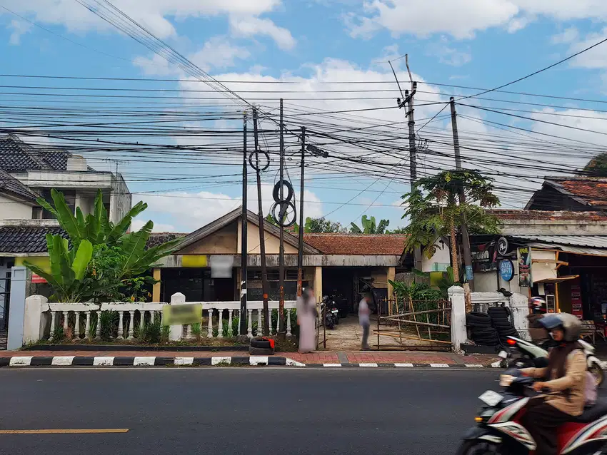 Rumah Samping Jalan Lokasi Strategis di Pusat Kota Cianjur