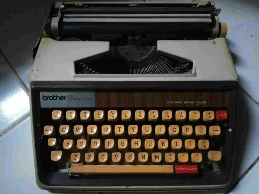 MESIN TIK JADUL MEREK BROTHER DELUXE 1350 AUTOMATIC REPEAT SPACER