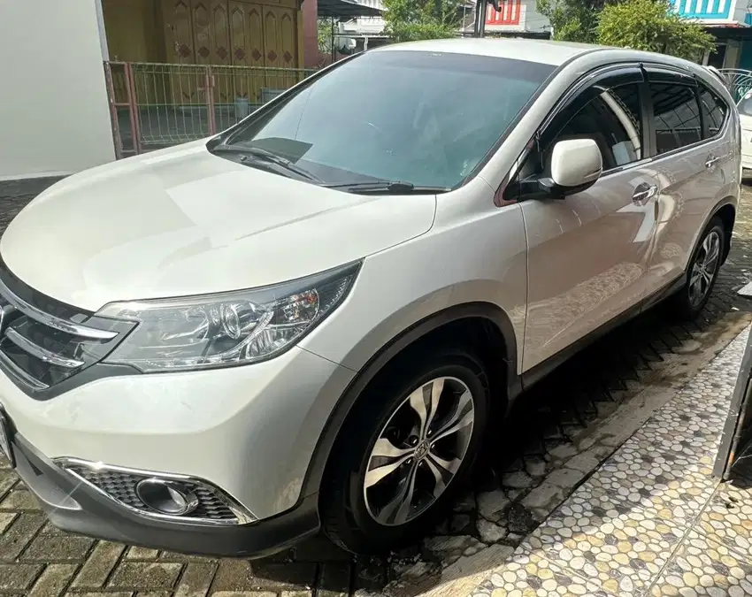 Dijual CRV 2.4 putih tahun 2013