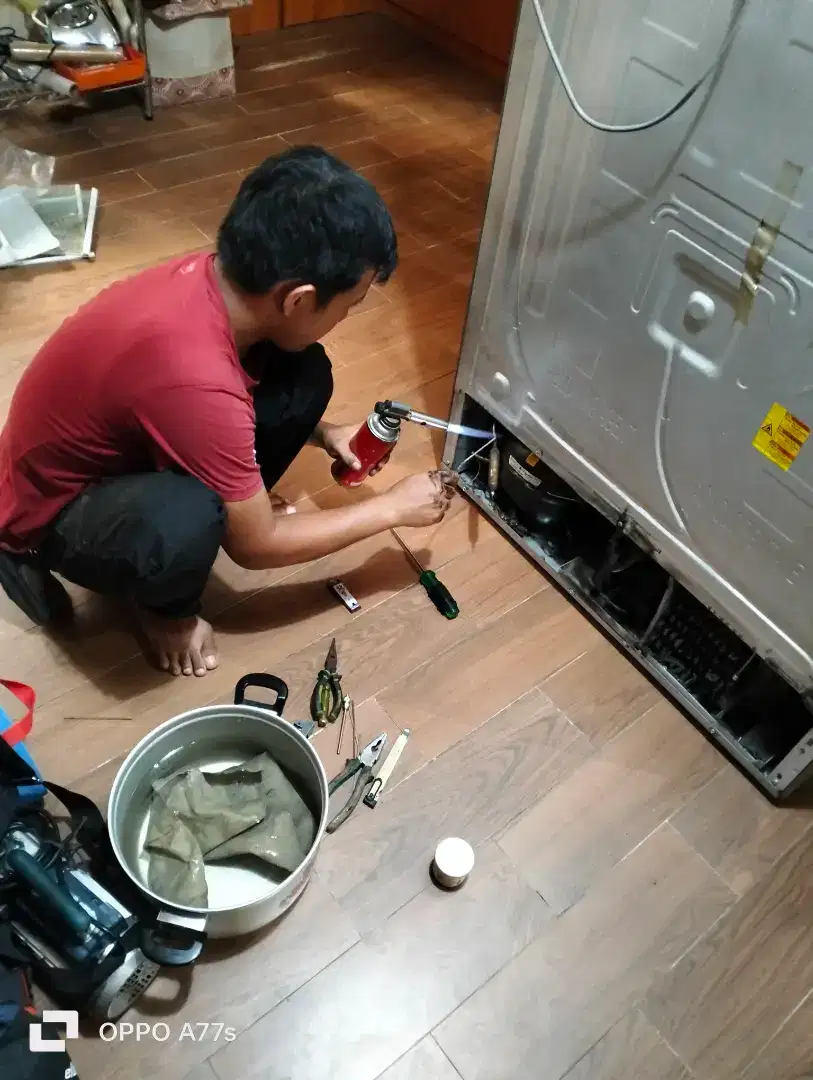 SERVICE AC,KULKAS,MESIN CUCI,POMPA AIR,DESPENSER,TV,WATER HEATER