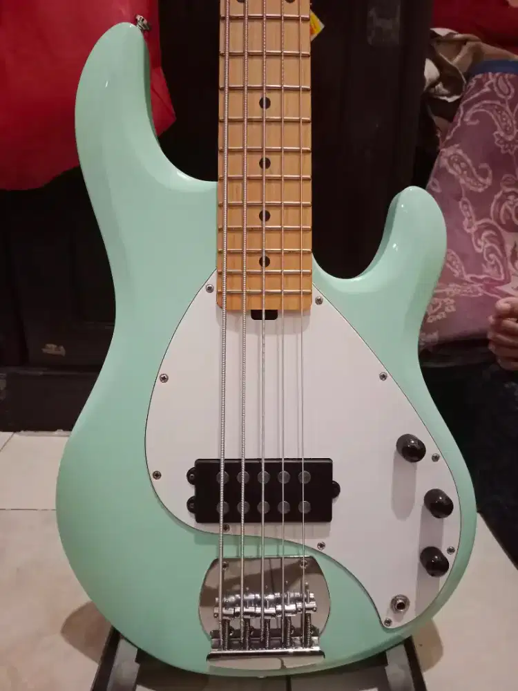 Bass SUB Sterling Musicman