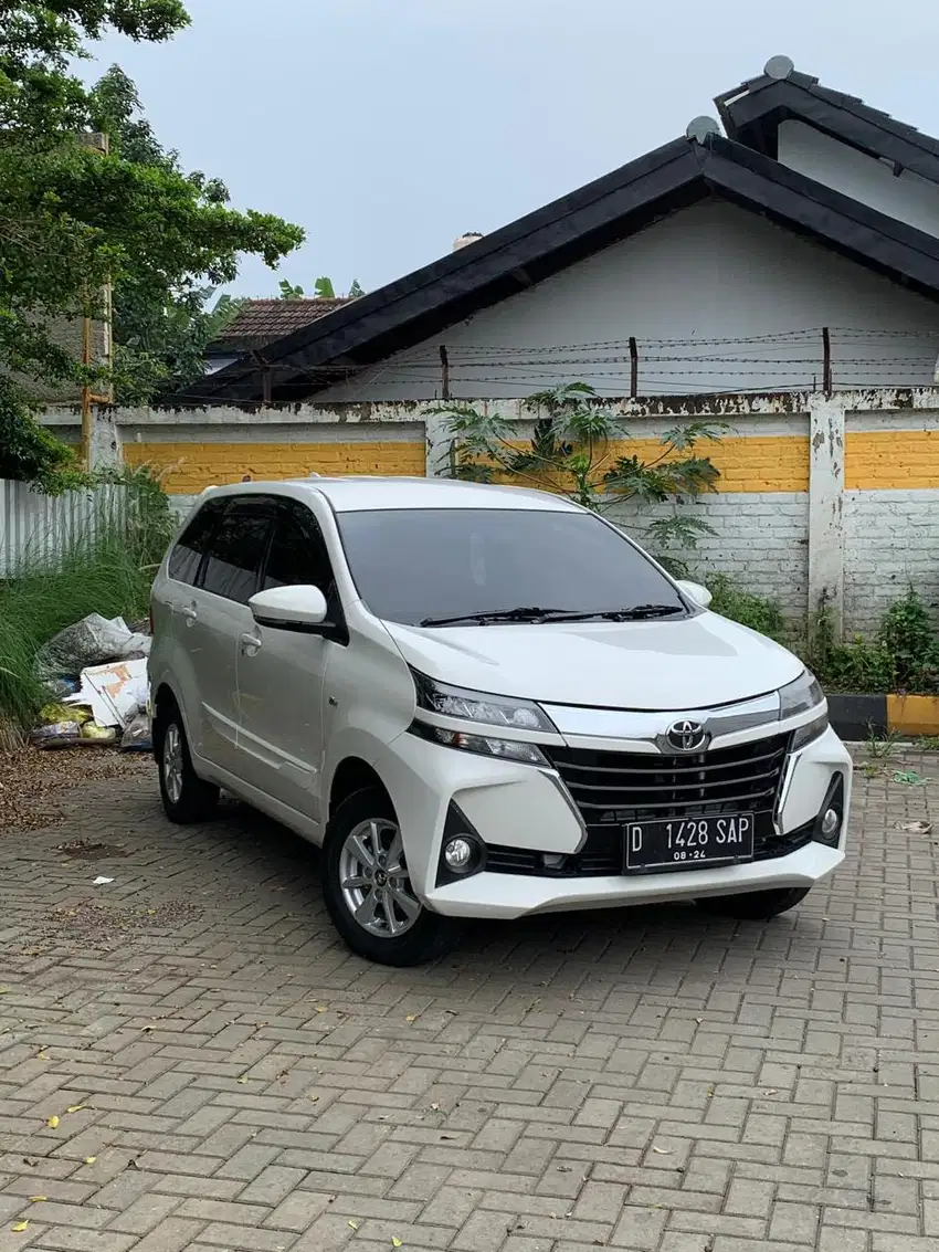 Toyota Avanza G MT 1.3 putih mulus terawat antik 2019 no minus