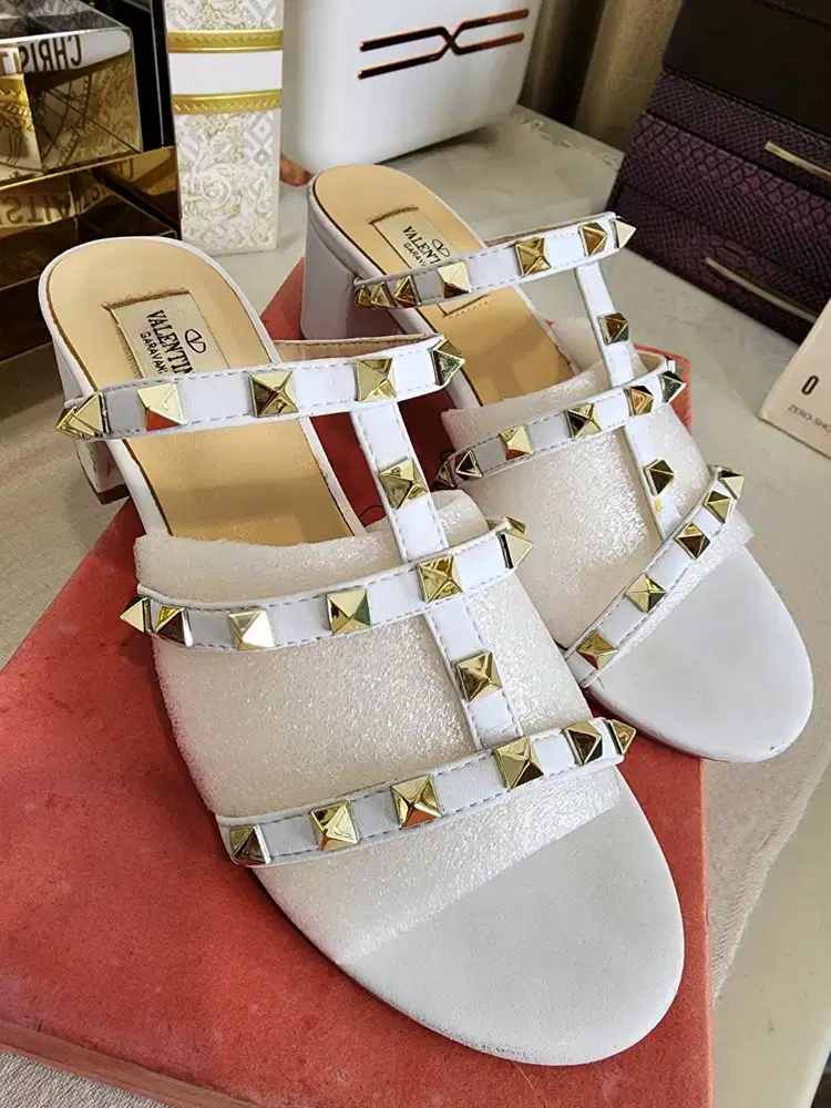 Rockstud 60 Chunky Supple Leather Sandals White Putih VALENTINO 37