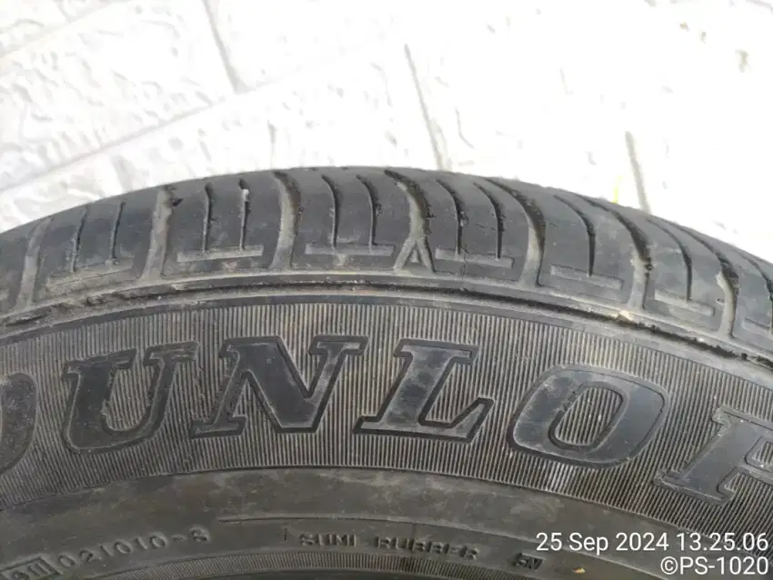 Dunlop ban R14 185/70