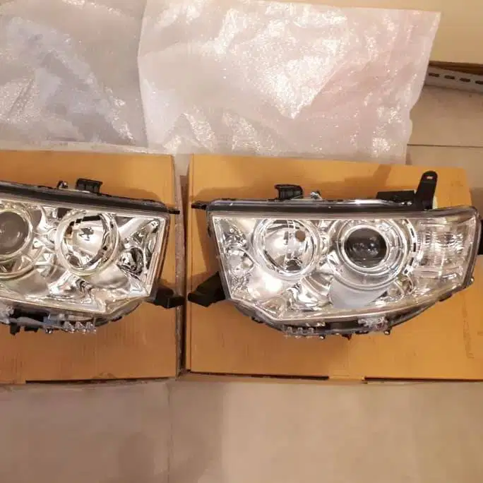 Headlamp / Lampu Pajero Sport Exceed Old