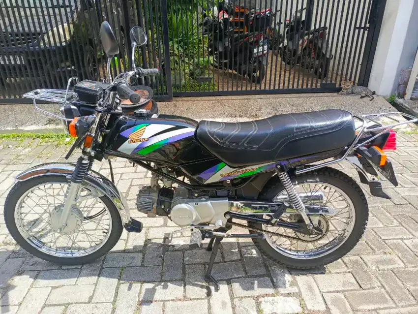 Honda Win 100 tahun 2000