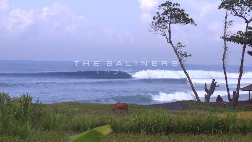 BEACHFRONT LAND IN KLUNGKUNG: A SURFER'S PARADISE