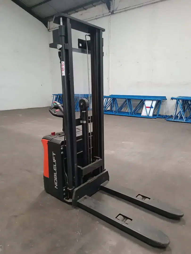 Jual Full Electric Stacker NOBLELIFT 1.6 Ton Bekas