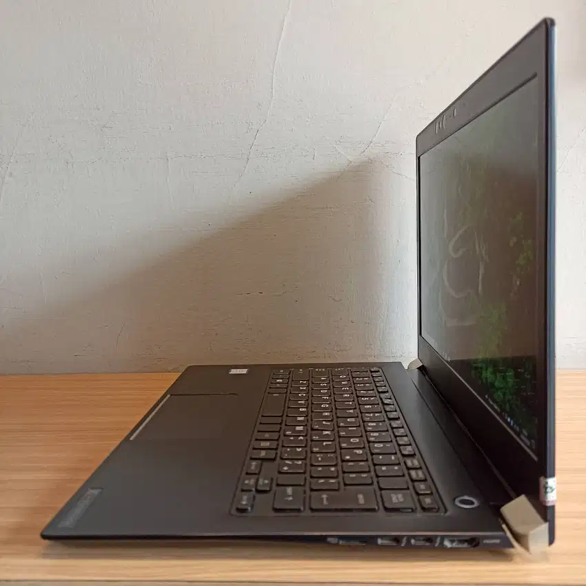 Laptop Bekas Harga Terjangkau dan Bergaransi TOSHIBA DYNABOOK U63 8GB