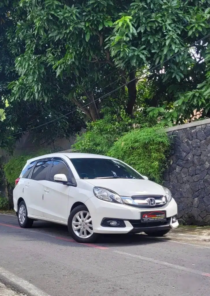 HONDA  MOBILIO E Manual
Tahun : 2015 KM 80 ribuan,plat AD