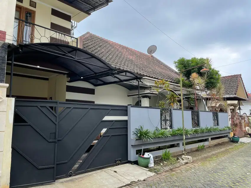 JUAL CEPAT RUMAH DI SOEKARNO HATTA MALANG LT 140 M2 - NEGO SAMPE DEAL