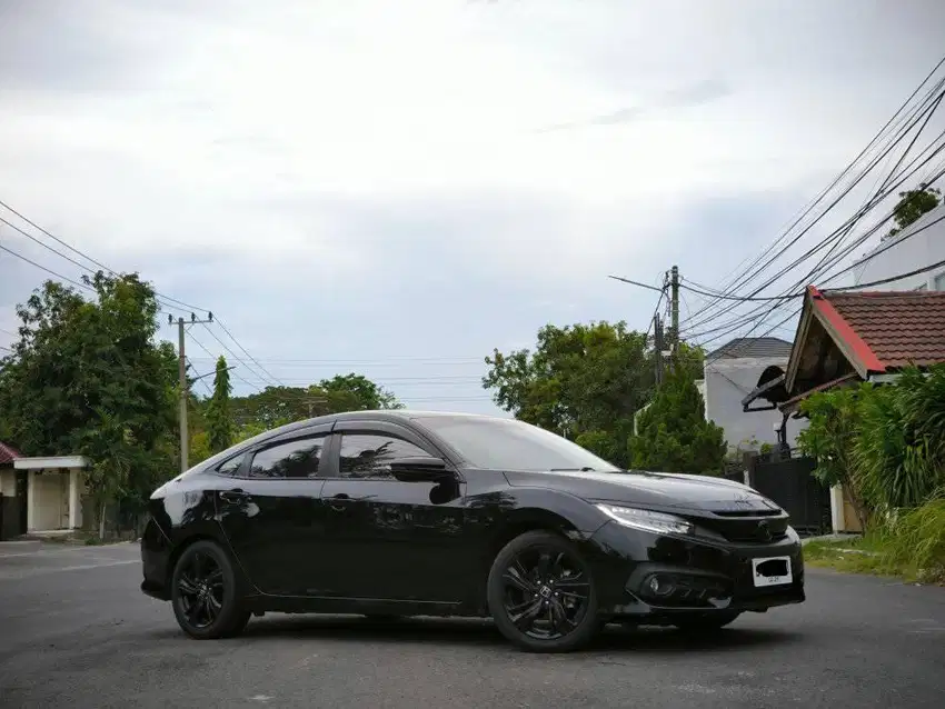 [KM:40rb'an] Honda Civic ES Turbo 2017 Automatic Matic Hitam Surabaya