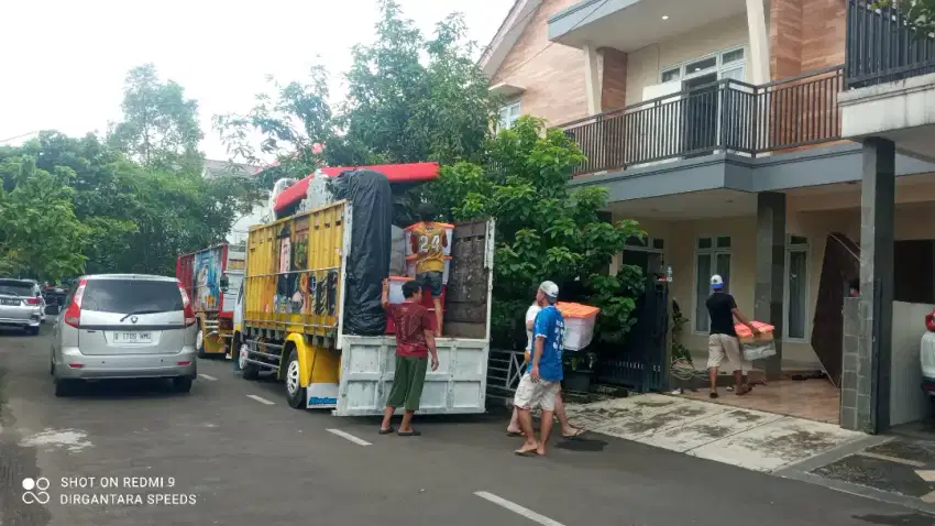 Sewa truk pindahan rumah kantor apartement kos2an dll