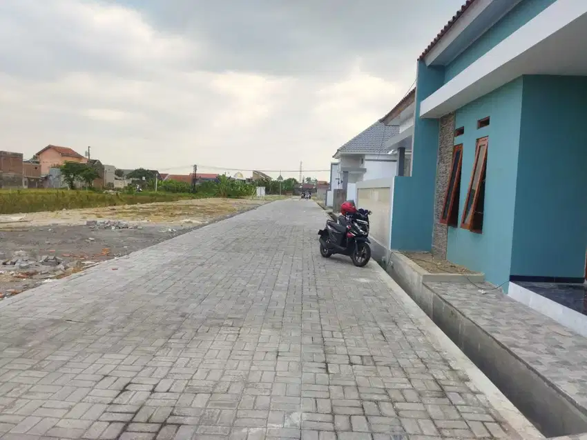 dijual tanah luas 100m2 lokasi gentan dekat dengan mall luwes