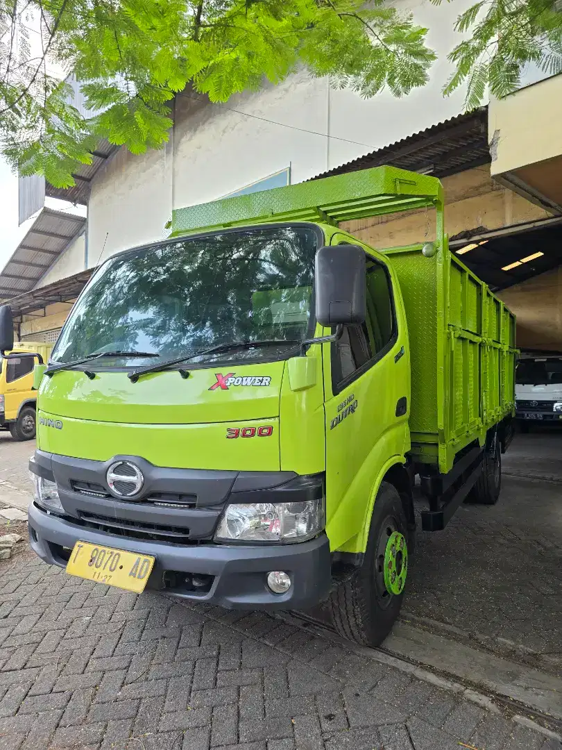 Hino Dutro 136HD Xpower Bak besi 3 Way 2022 pmk 2023