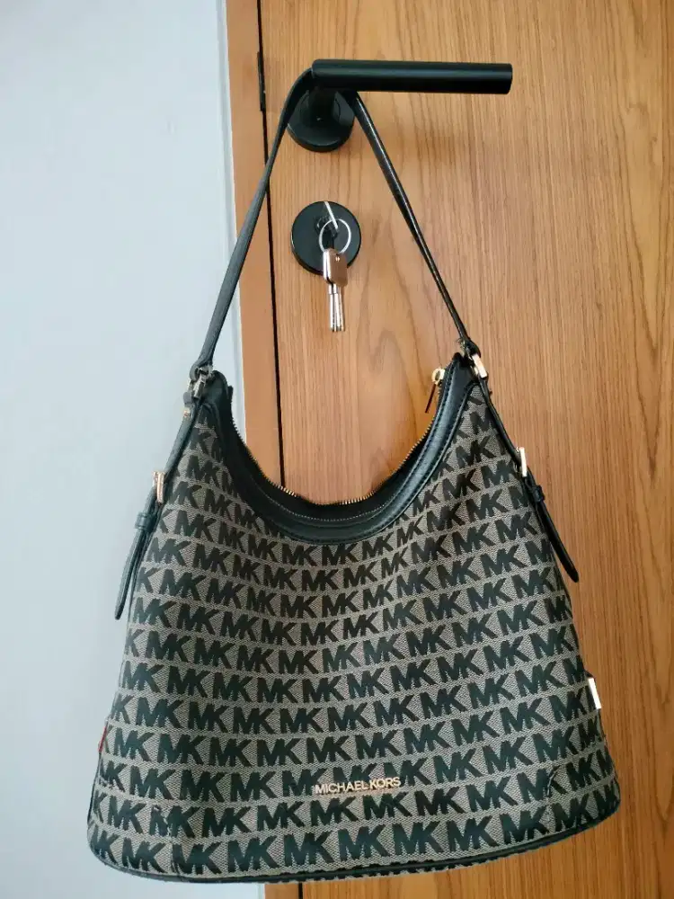 Preloved Michael Kors Authentic