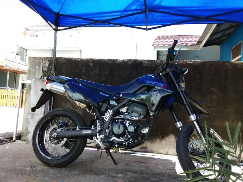 Motor kawasaki dtracker 250