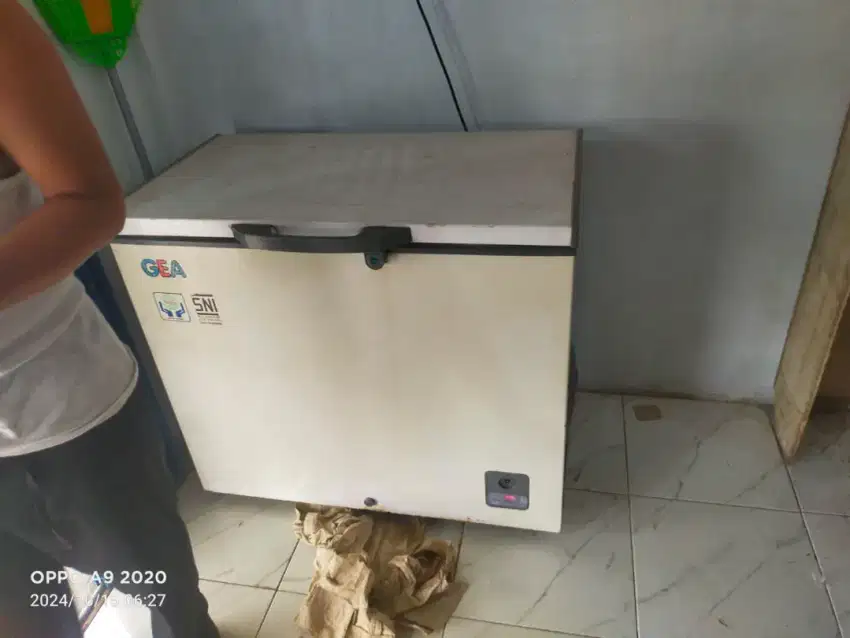 Freezer merk gea 220L