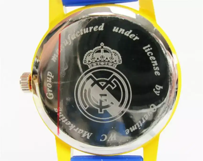 Jam bola real madrid