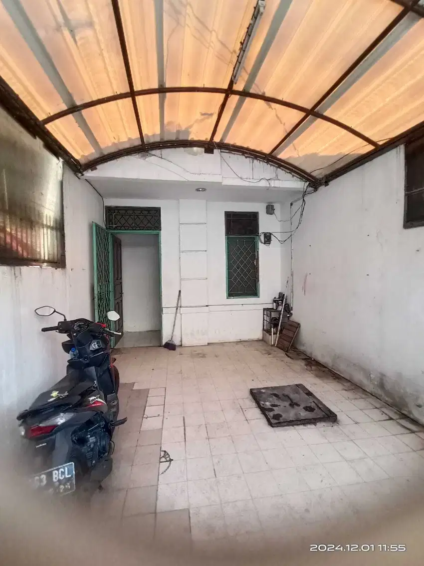 DISEWAKAN CEPAT RUMAH DI TAMAN PALEM LESTARI