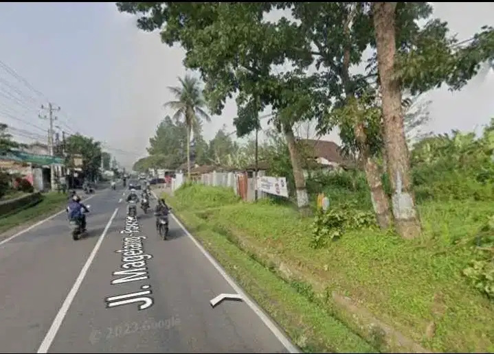 TANAH 253M HOOK  SIAP BANGUN PINGGIR JL RAYA MGL TEMPURAN