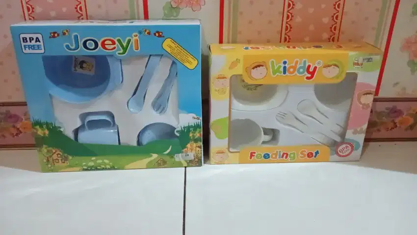 Di jual set makan bayi