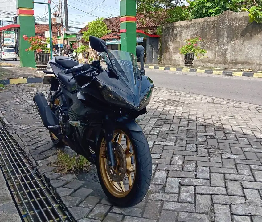 Yamaha YZF-R15 Black