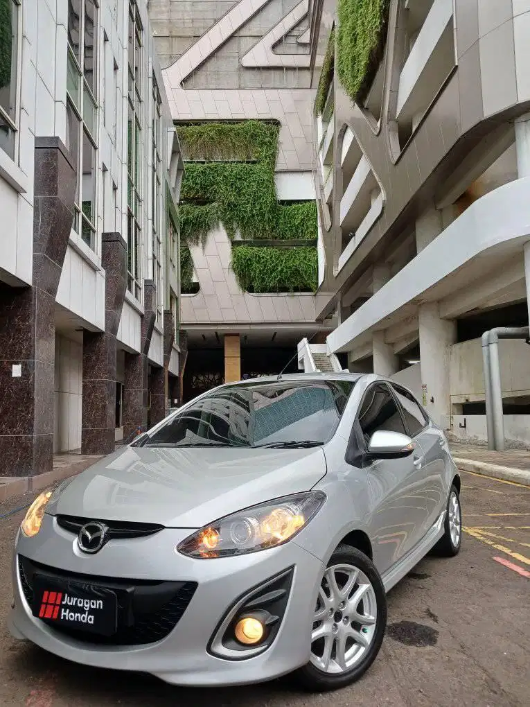 TDP 10JT MAZDA 2 RZ MATIC 2013 SIAP PAKAI DALAM KOTA DAN LUAR KOTA