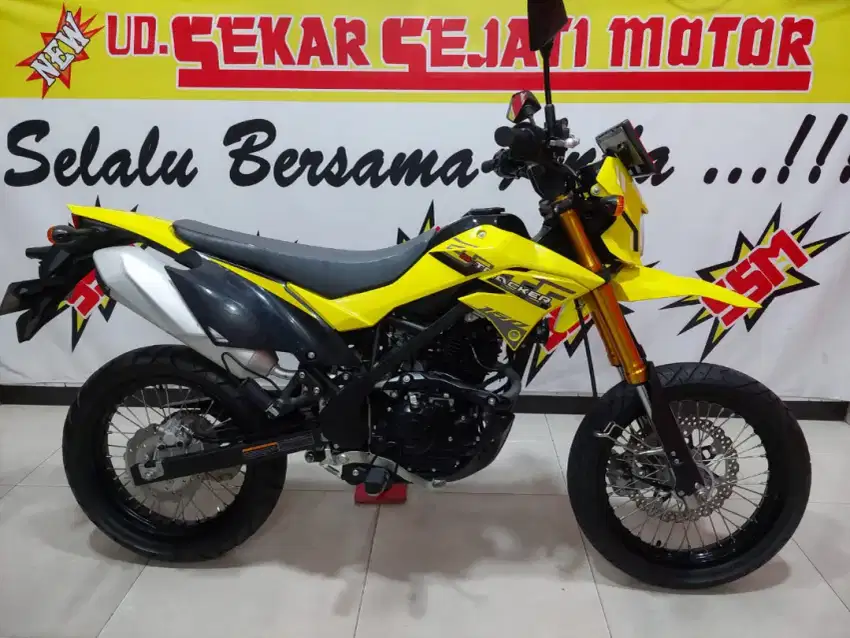 KLX D-Tracker 2021 tersedia