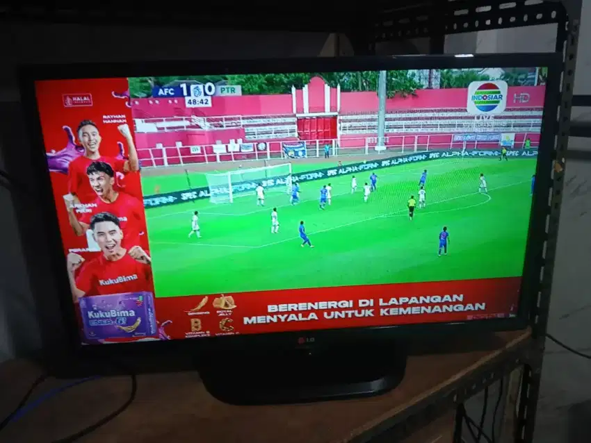 Dijual tv led merk lg 32in ada remot kaki ada