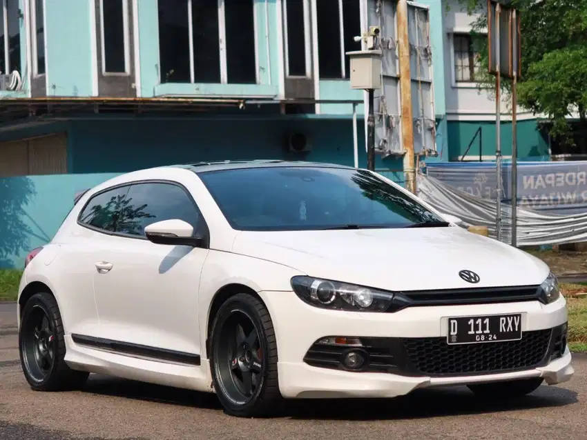 VW SCIROCCO 2.0 AT 2010 LOW KM