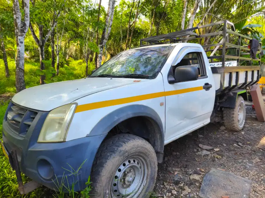 Di jual Isuzu D Max Single Cabin Tahun 2012