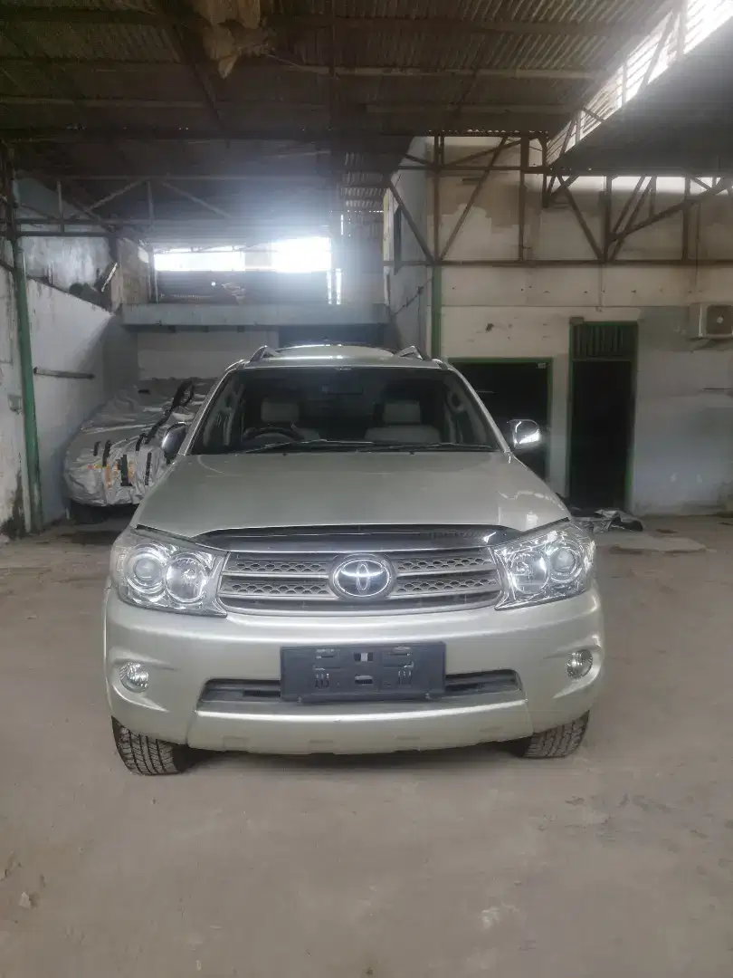 TOYOTA FORTUNER 2.7 G THN 2009 AUTOMATIC (A/T) WARNA SILVER