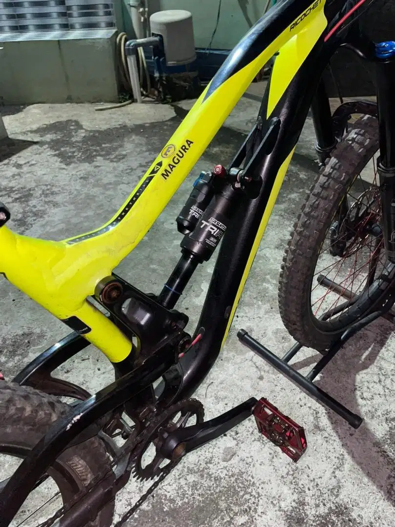 Sepeda thrill ricochet t160 spek gacor