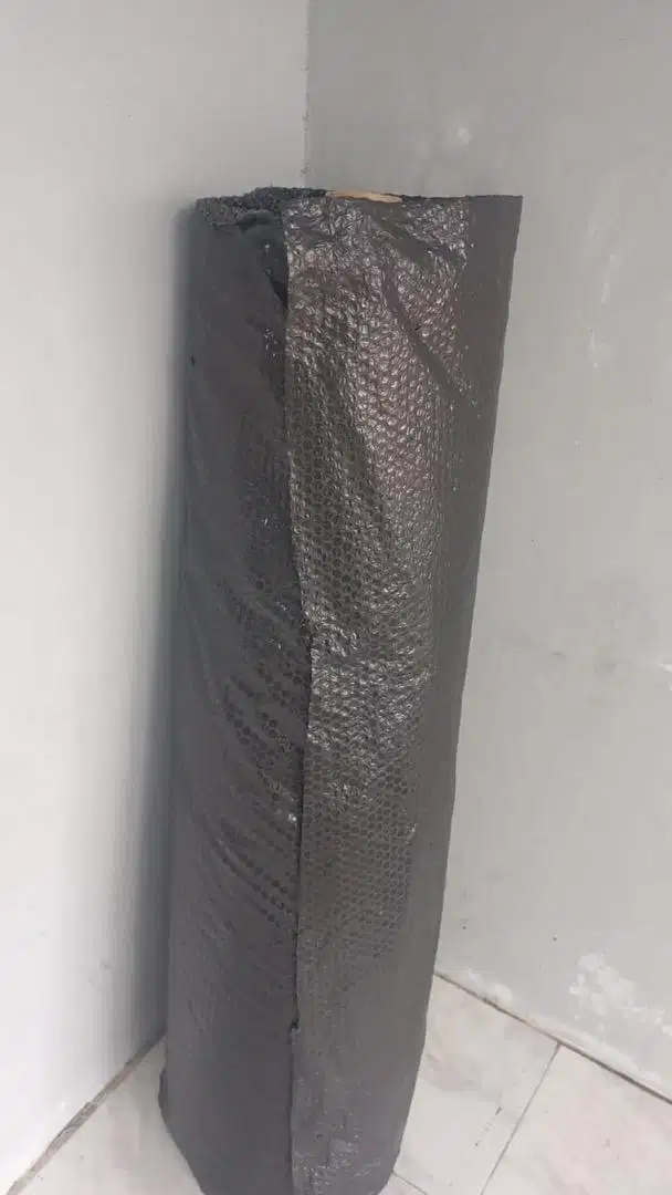 BUBBLE WRAP HITAM