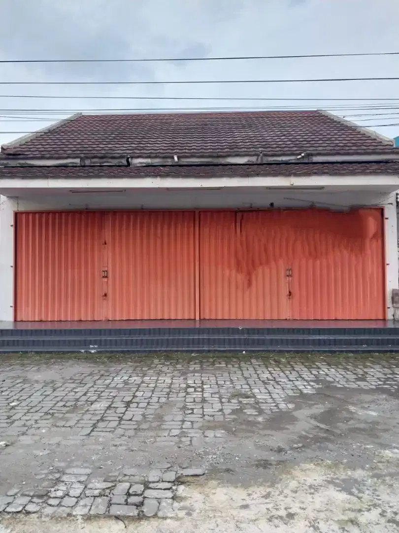 Ruko strategis disewakan cocok buat kantor dan usaha