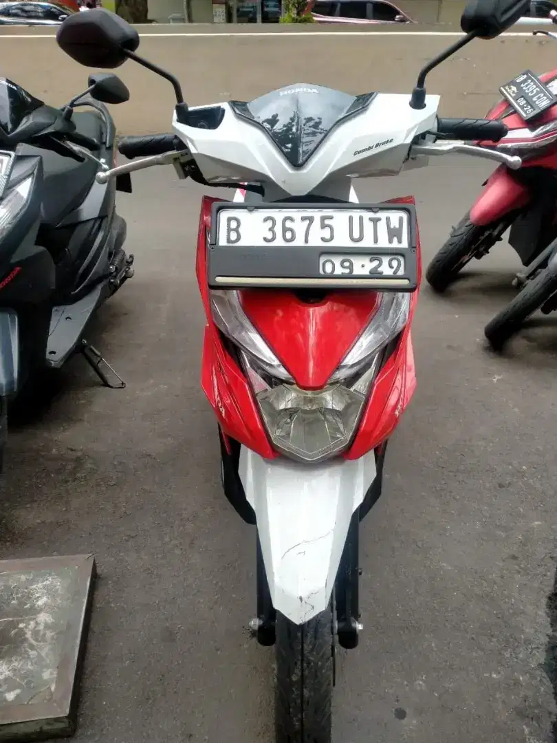 Dijual motor Honda beat tahun 2019