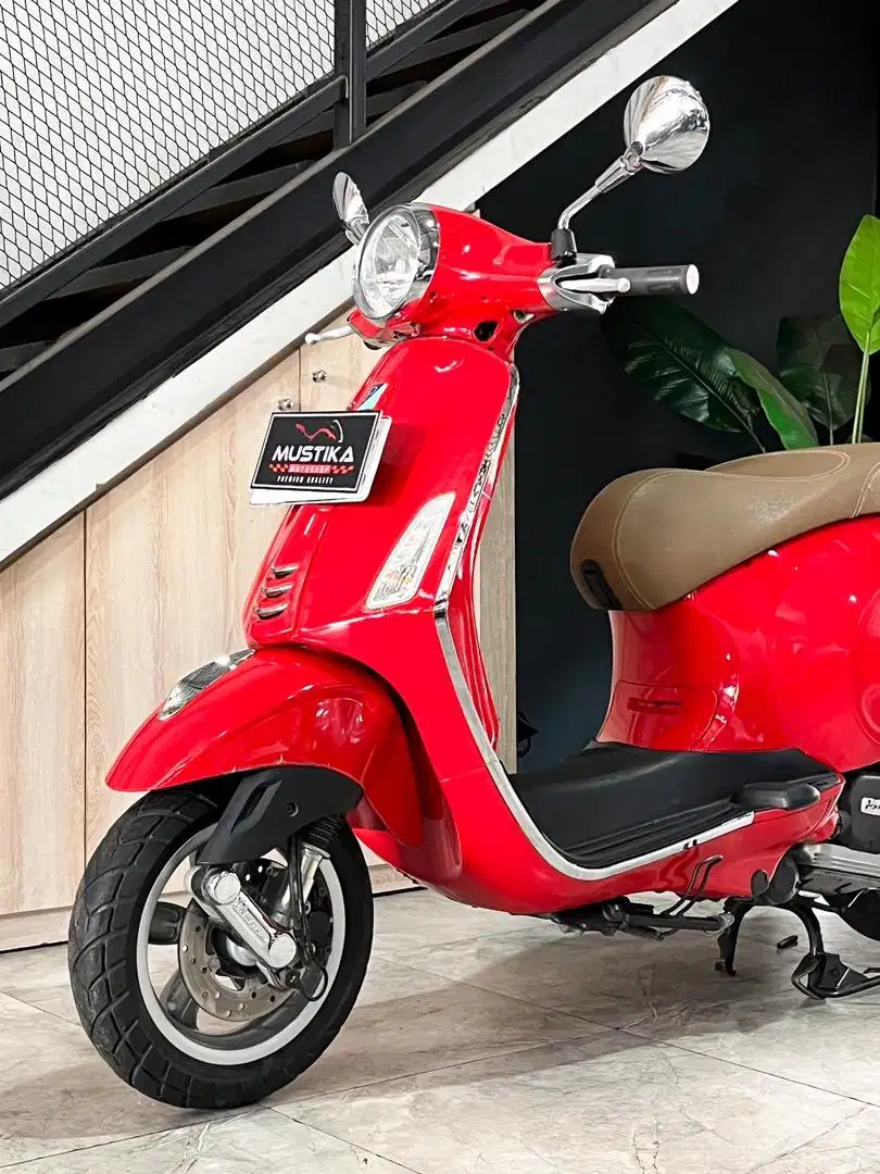 Terbatas‼️Vespa Primavera 150 ABS th 2019 merah - Ayu Mustika